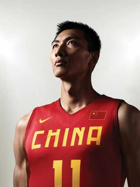 易建联为何离开NBA？中国篮球巨星背后的职业抉择
