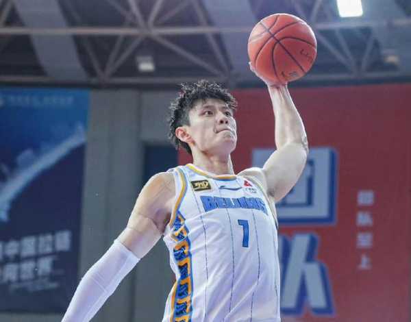 曾凡博会参加2023NBA选秀吗？