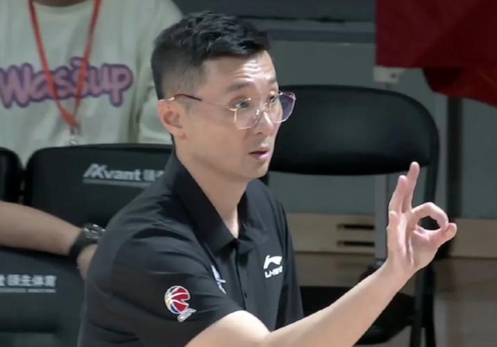 山东男篮球员刘炜身高是多少？