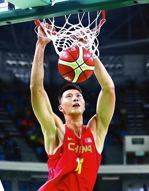 易建联为何离开NBA？中国篮球巨星背后的职业抉择