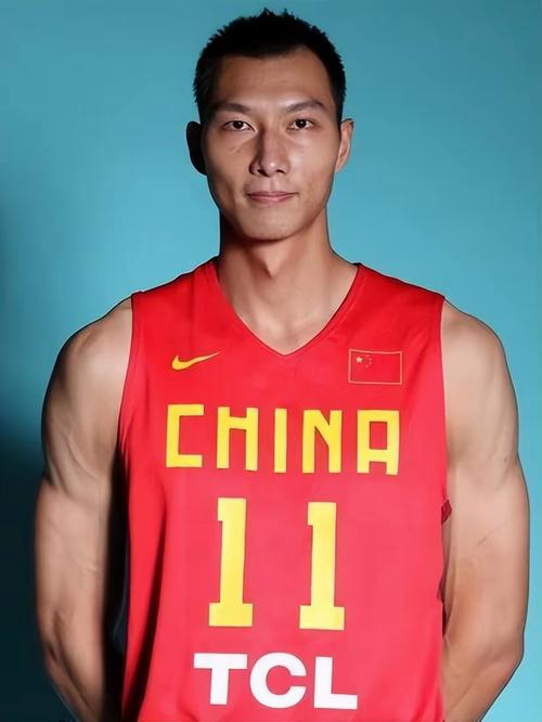 易建联为何离开NBA？中国篮球巨星背后的职业抉择