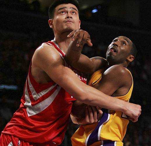 当年NBA球队都抢姚明吗？