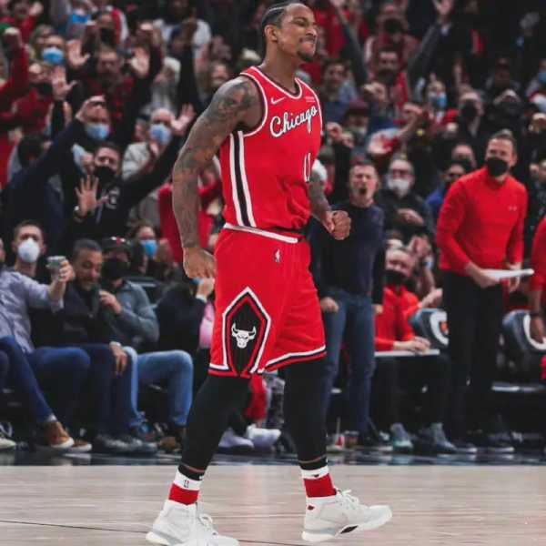 德罗赞在哪个球队？