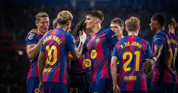 每体巴萨球员评分：生涯首帽的亚马尔获评10分，佩德里8分