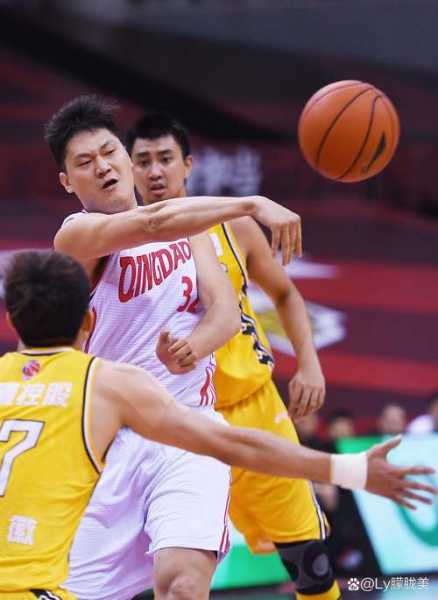 山东男篮神秘强援空降！保密封神+惊喜压哨，全力冲刺广州补赛！