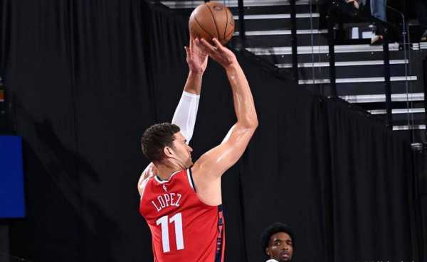 明显无法胜任先发的位置，快船对于内线老将的要求实在是太高了