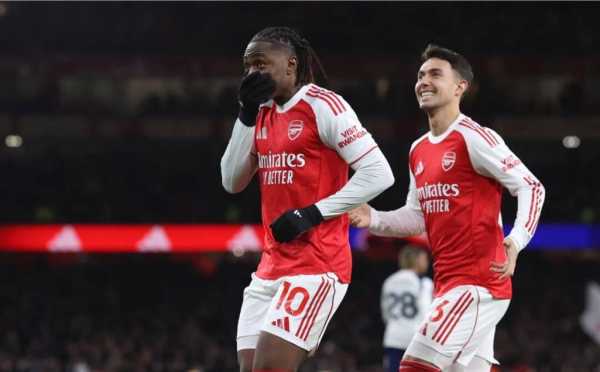 冠军相出来了！阿森纳41双杀热刺，埃泽约克雷斯双响，5分领跑