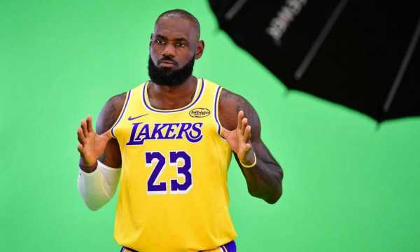 詹姆斯迎来生涯第1600场NBA比赛，联盟历史第二人