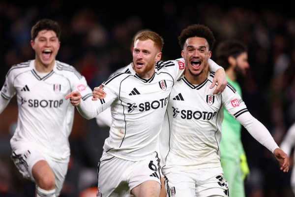 内维尔：积分榜上曼城可能会短暂登顶，但阿森纳最终会夺冠