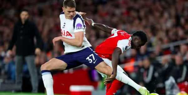 吃饭睡觉打热刺，埃泽本赛季英超6球中5球是对热刺打进的