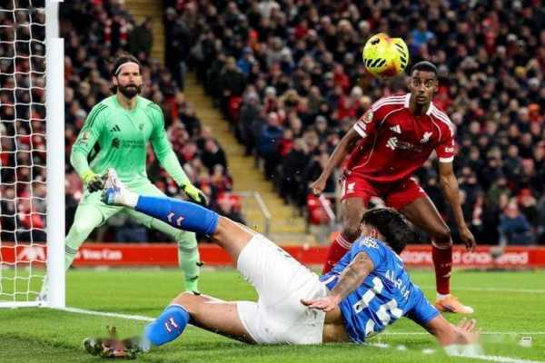 桑德兰vs富勒姆：穆杰莱、布罗贝伊首发，劳尔希门尼斯、史密斯罗出战