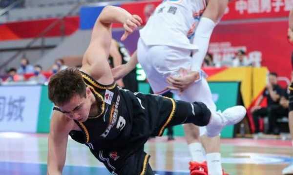 官方：宁波签下前广东外援达柳斯贝兹利，将进行试训期考察