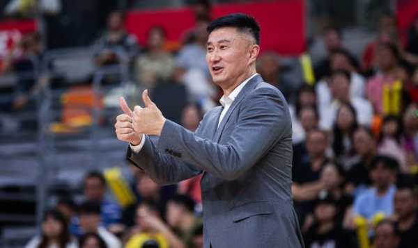 根本不让打！广东2米07潜力前锋遭杜锋雪藏，曾被视为周鹏接班人