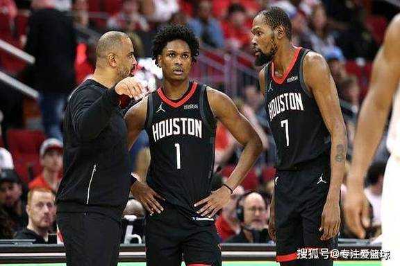耻辱崩盘，火箭惨遭大逆转！乌杜卡赛后指责球员，球迷：别甩锅了