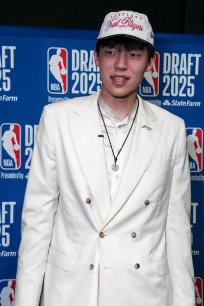 官方：开拓者将杨瀚森下放至发展联盟