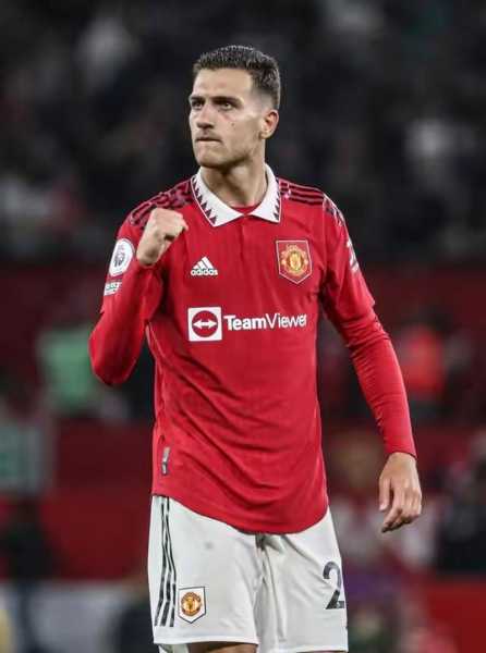 太难！达洛特无心之语，再度揭露曼联引援困境：需要抗压能力强