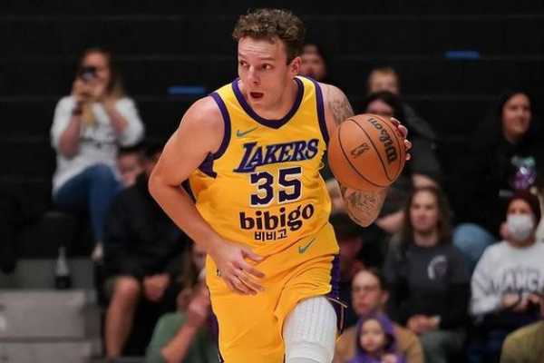 又一次打出不温不火的表现，湖人先发中锋能不能更加投入一些