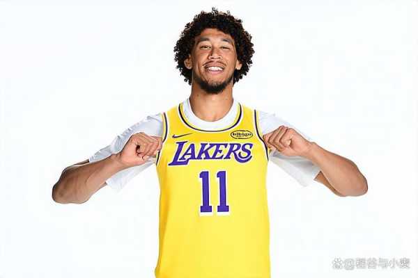 能吃饼还态度积极，湖人替补中锋已经很好地完成了自己的任务了