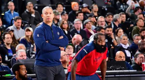 快船将帅集体不满末节判罚！船记：这是我见过卢最生气采访之一