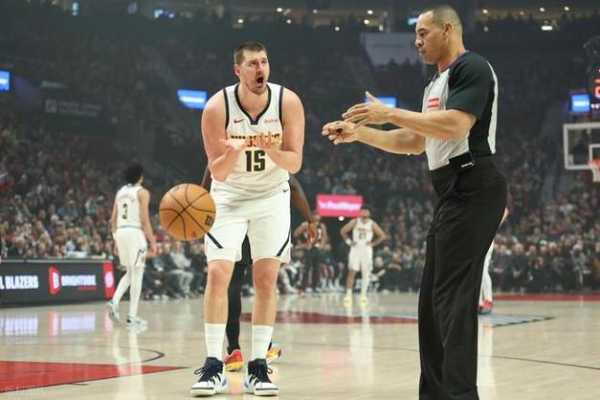 爱德华兹40+6无缘今日最佳球员！因为东契奇38+6+11+3打爆快船！