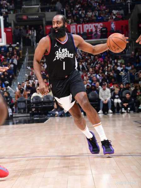 哈登加盟后的潜在受益者骑士锋线大将有机会扮演更重要的角色