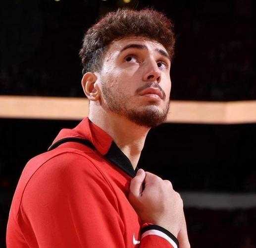 胜黄蜂，火箭2将打得太烂！伊森球商低一拉到底，申京低效无篮板