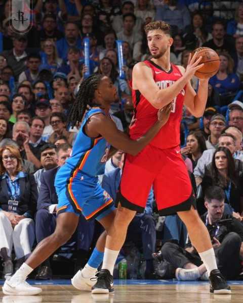 杜兰特35分8篮板火箭险胜黄蜂，申京13分7助攻G威廉姆斯20分9板